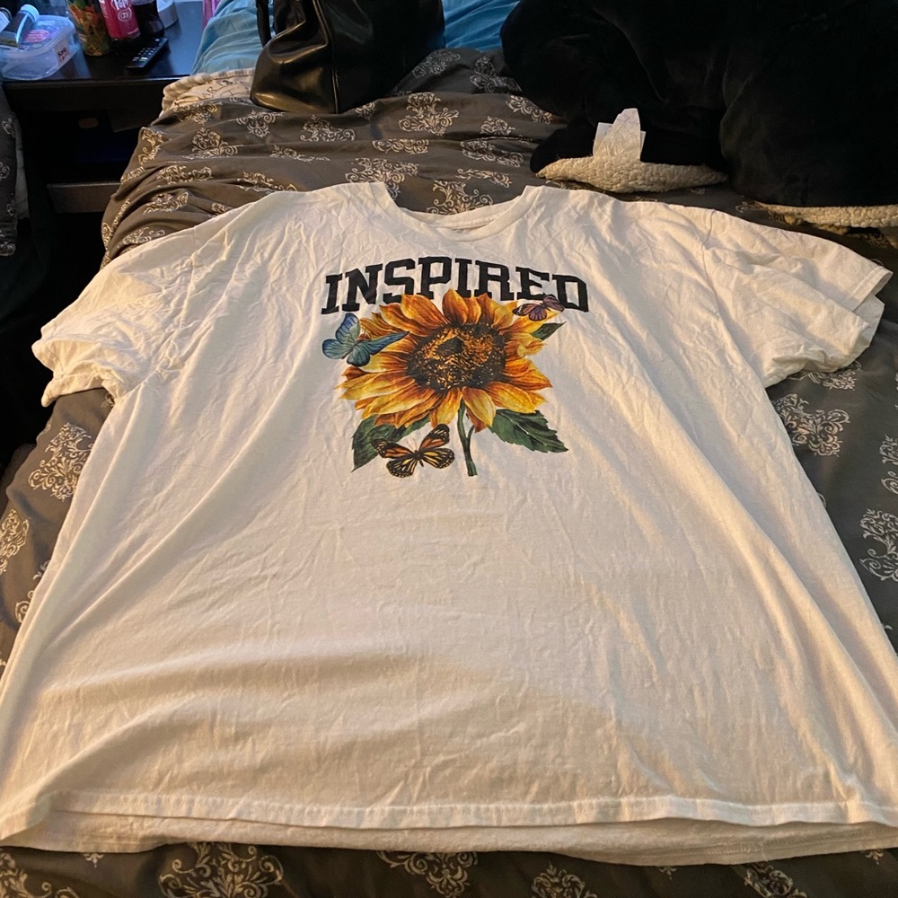 Men’s graphic top